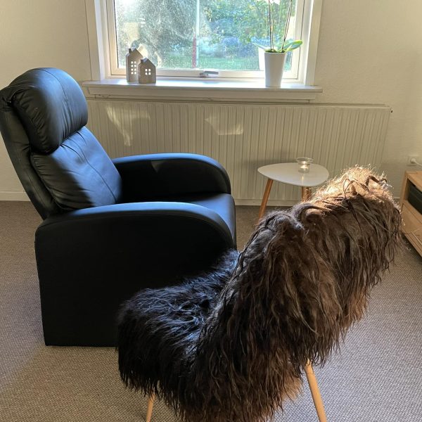 c926d714-408e-49af-977e-45f69b9714af